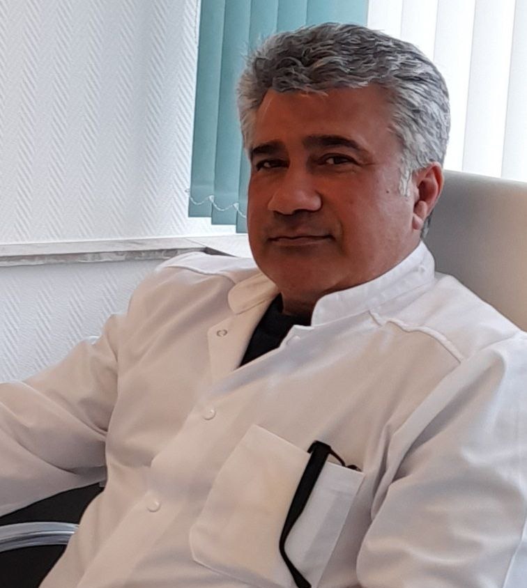 Dr. (UKR) Marvan Aussi